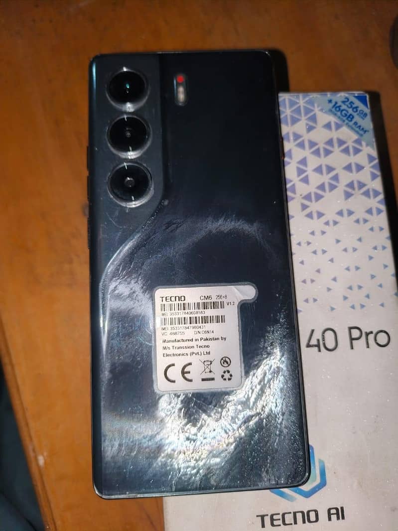Tecno CAMON 40 Pro 8