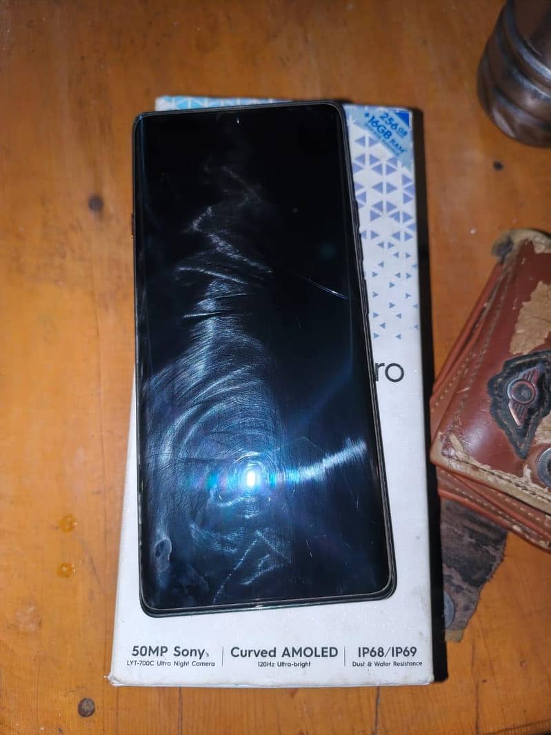 Tecno CAMON 40 Pro 10