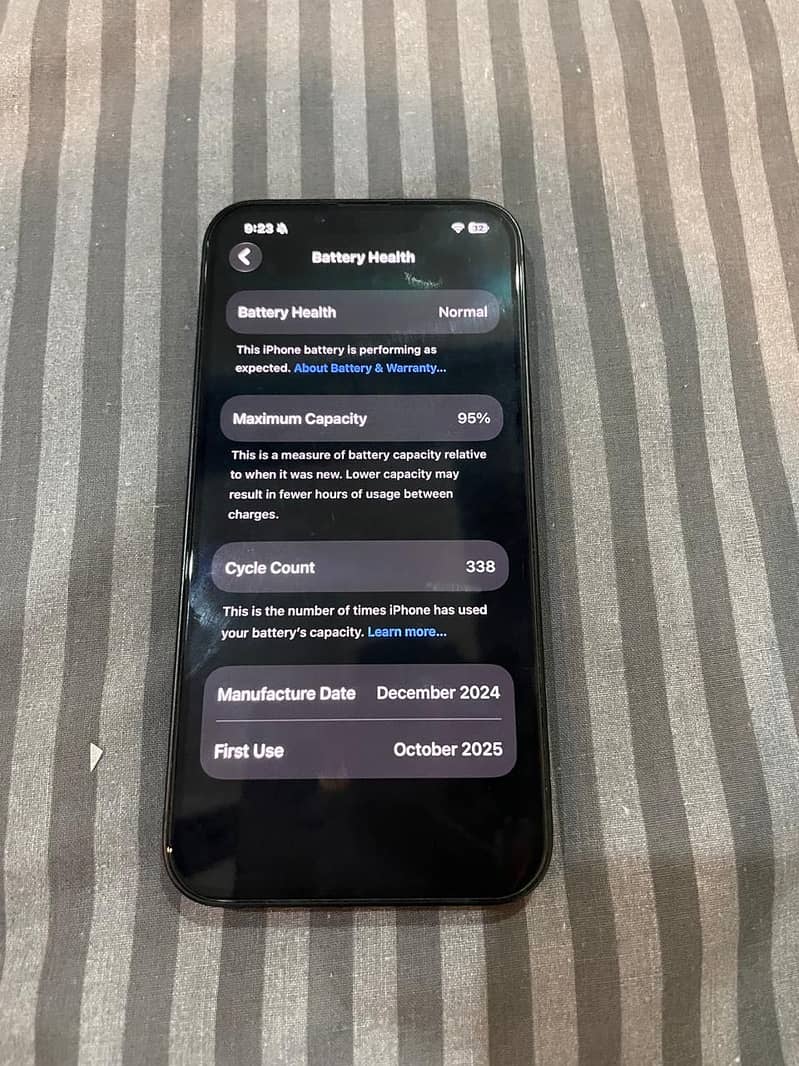Apple iPhone 16e 1