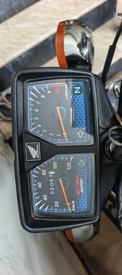 Honda CG 125 2026 Model | Black | Only 2100 KM Driven | Almost New