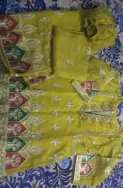 green organza 3 pieces mahandi wear dress medium size