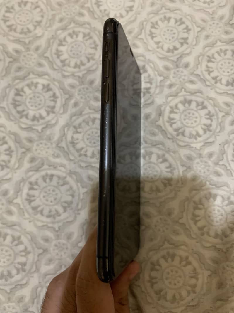 Apple iPhone X 3