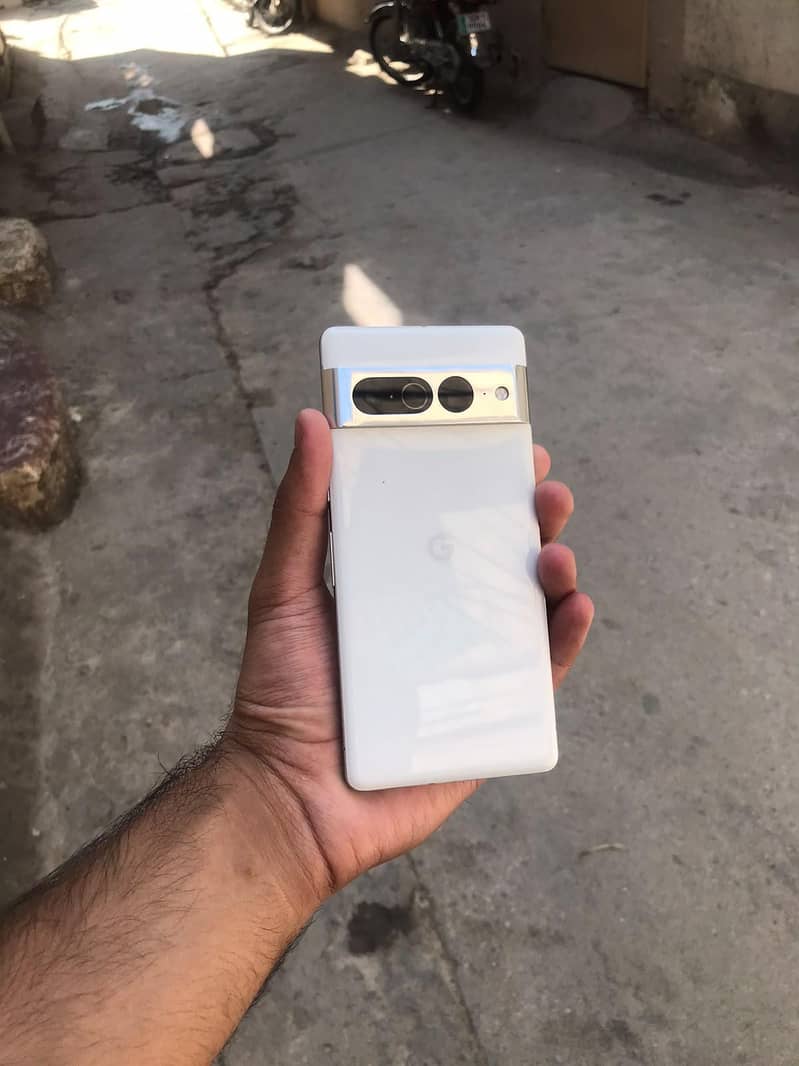 Google Pixel 7 Pro 2