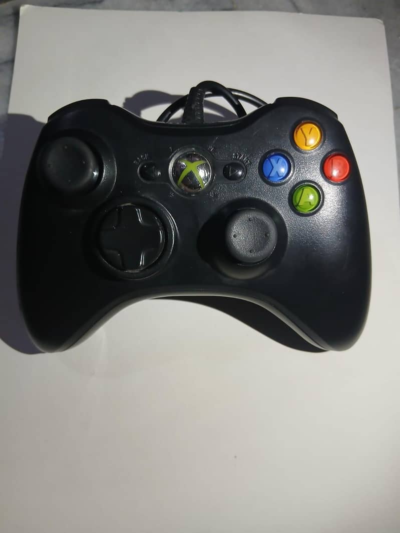 xbox 360 wired controller with box 0