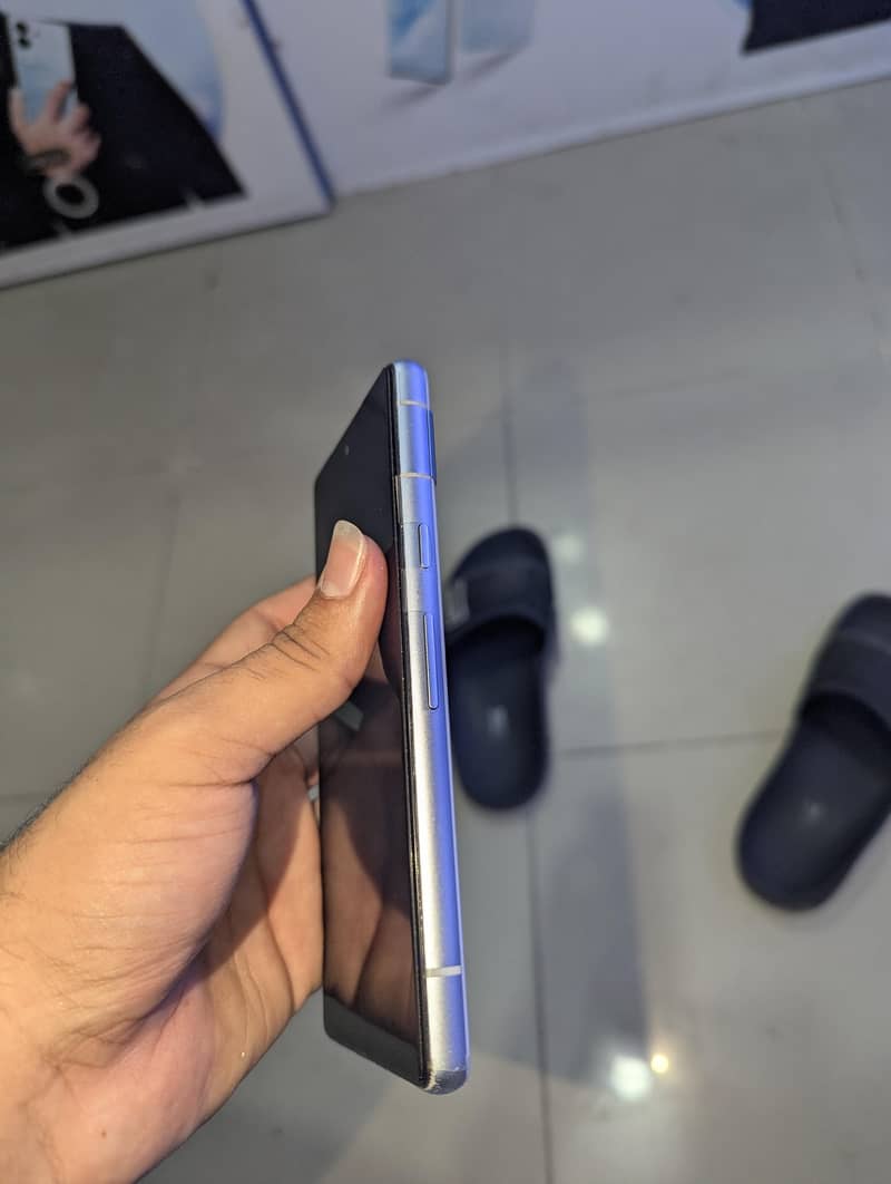 google pixel 7a 3