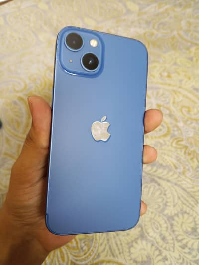 Apple iPhone 13