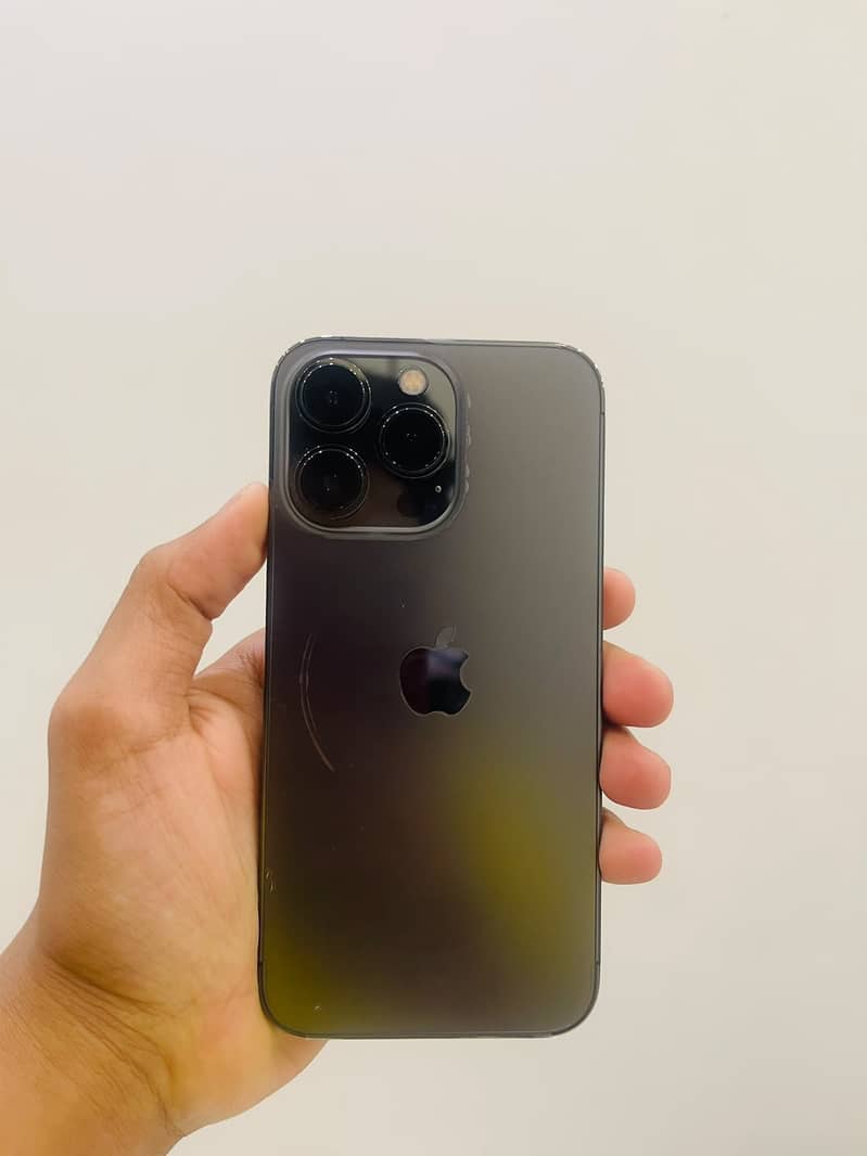 Apple iPhone 13 Pro 1