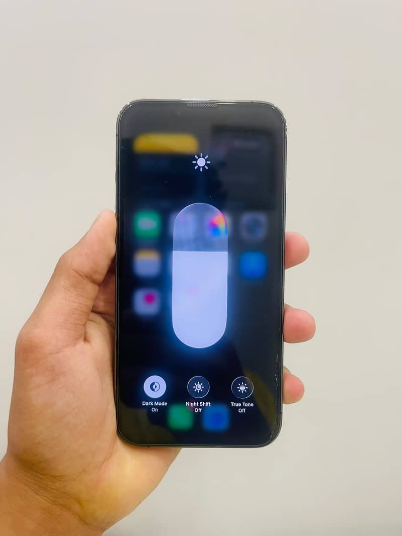 Apple iPhone 13 Pro 8