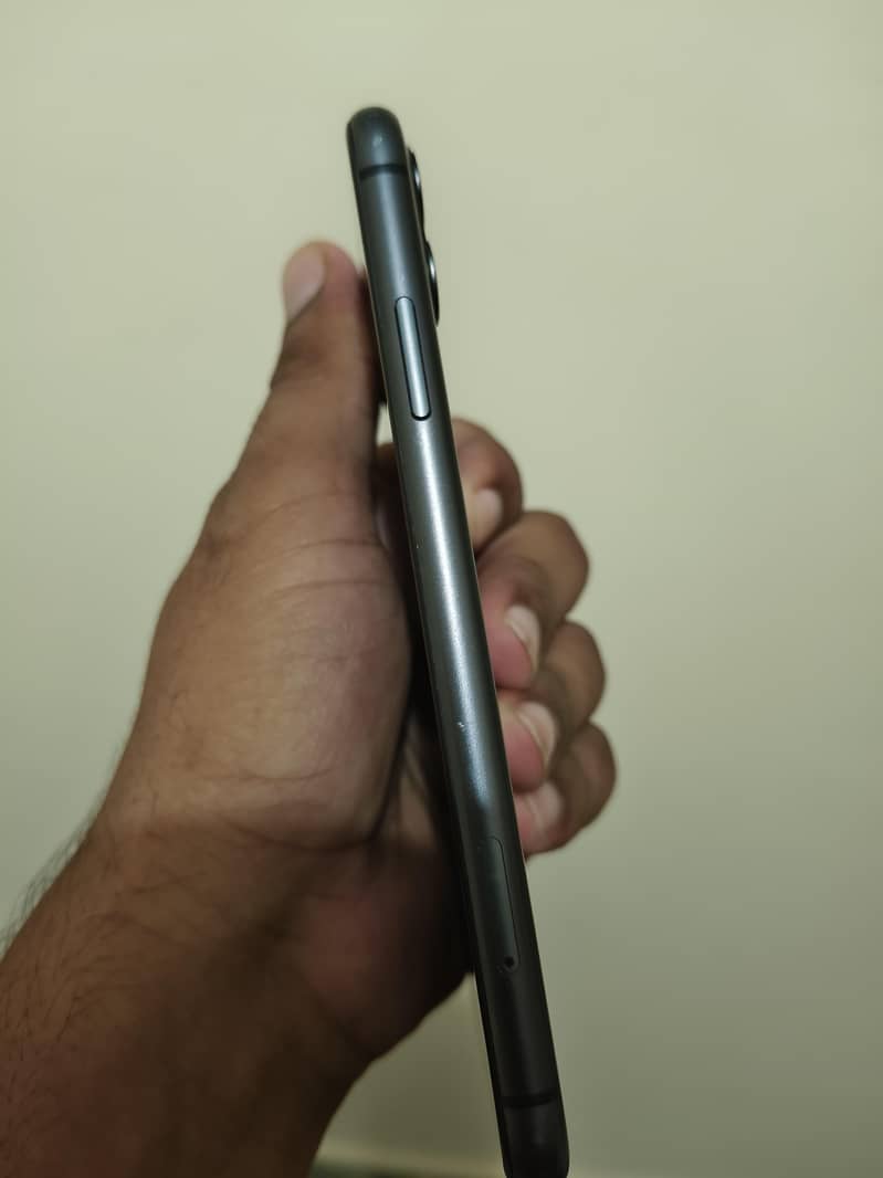 Apple iPhone 11 5