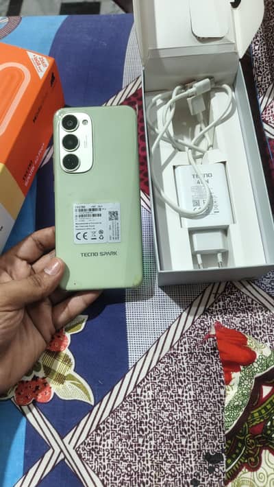 Ttecno spark 40 pro plus 8/258  condition 10/10 like full box