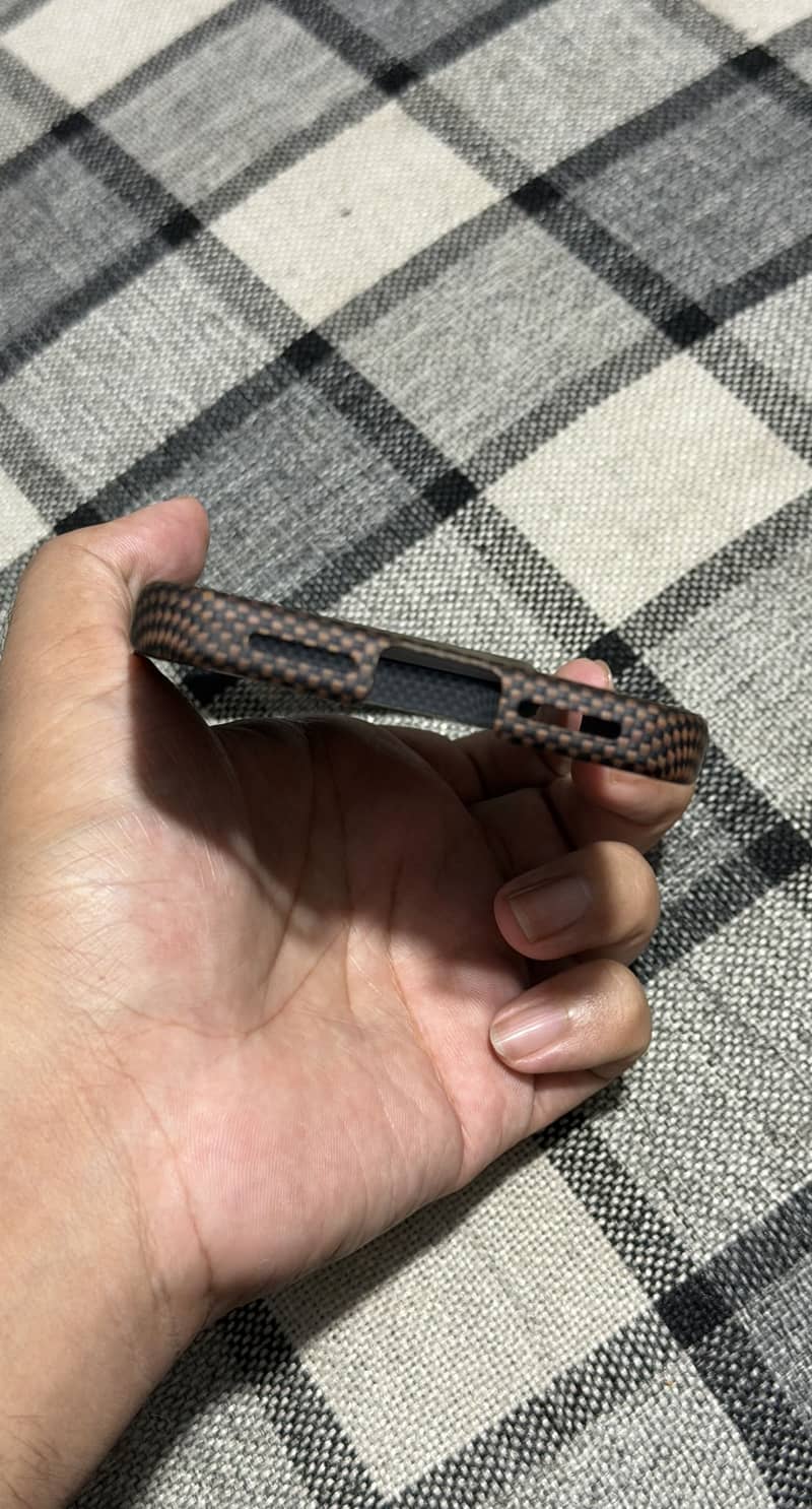 Iphone 17 pro max pitaka case 5
