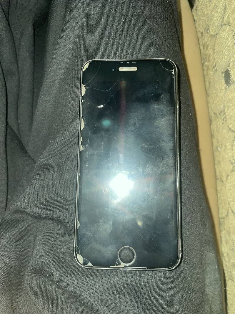 Apple iPhone 7 2