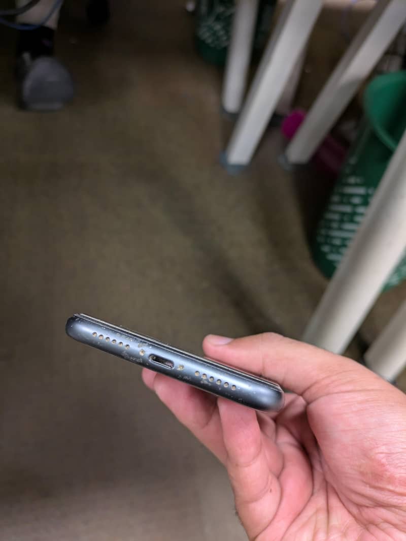 Apple iPhone 11 128GB 1