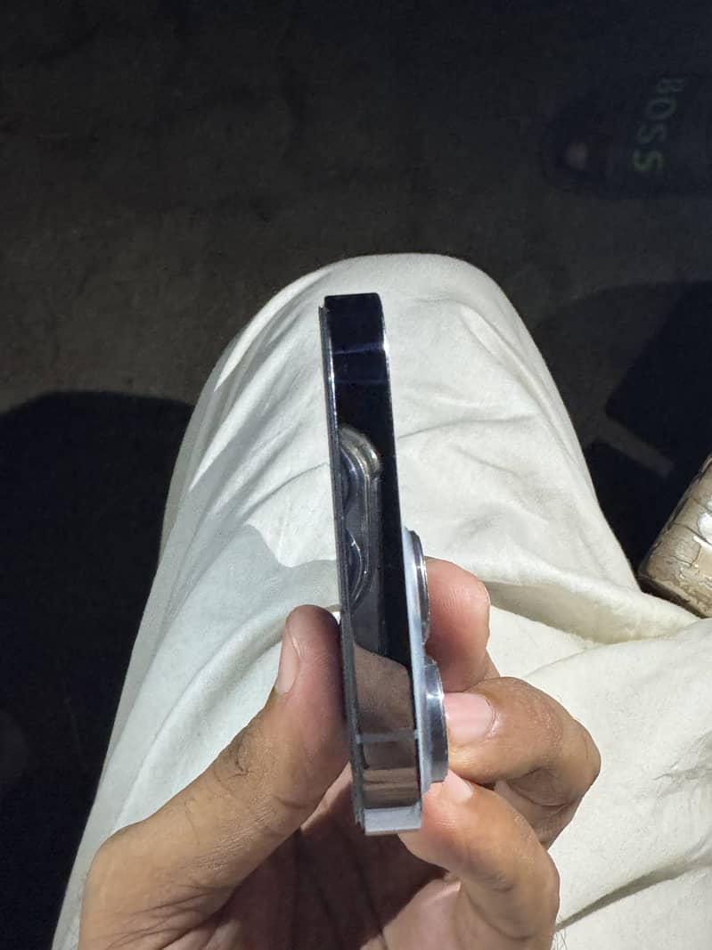 Apple iPhone 13 Pro 0