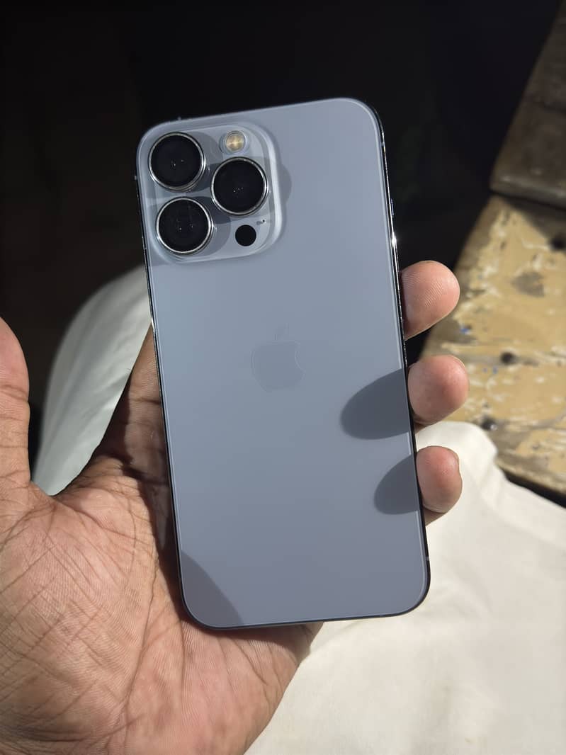 Apple iPhone 13 Pro 4