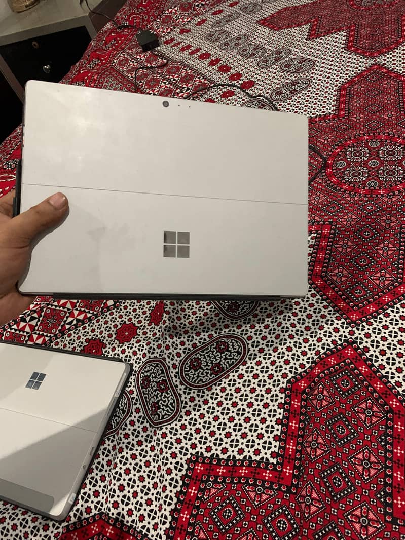 Microsoft surface m3 7th generation 1