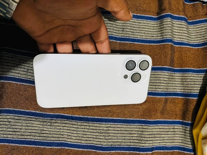 Apple iPhone 14 Pro Max 2