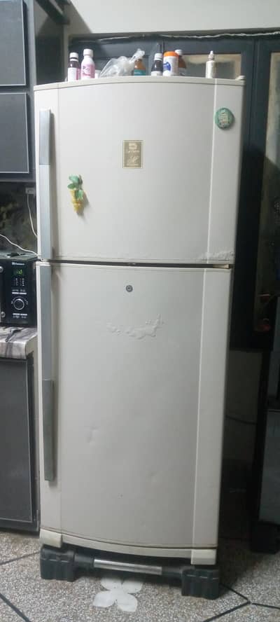 Dawlance refrigerator Full size