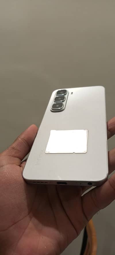 Infinix Hot 60i
