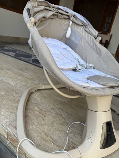 Kidlo swing electric with powerbank (not included)
