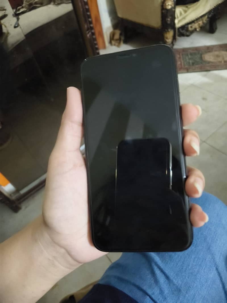 Apple iPhone 11 Pro 256 gb factory unlocked 3
