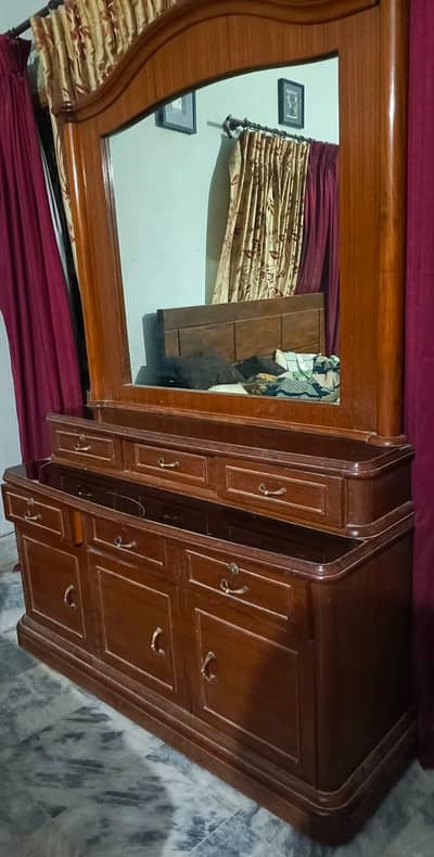 dressing table