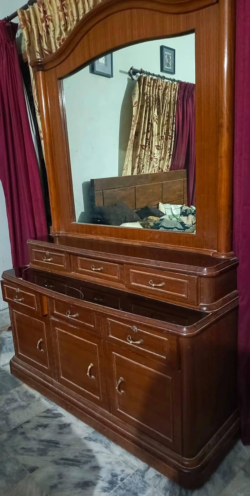 dressing table 0