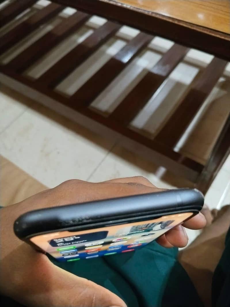Apple iPhone 11 2