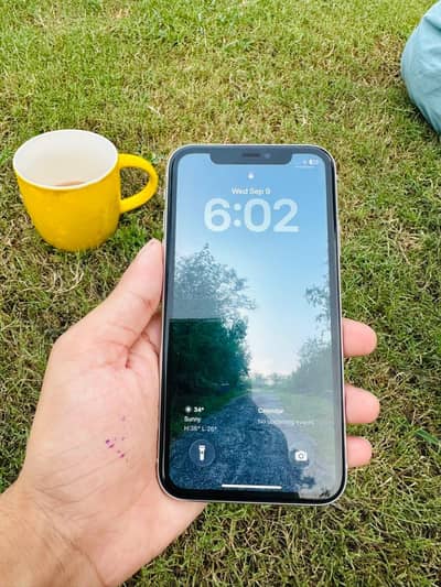 Apple iPhone 11 || NON PTA || WHITE COLOUR