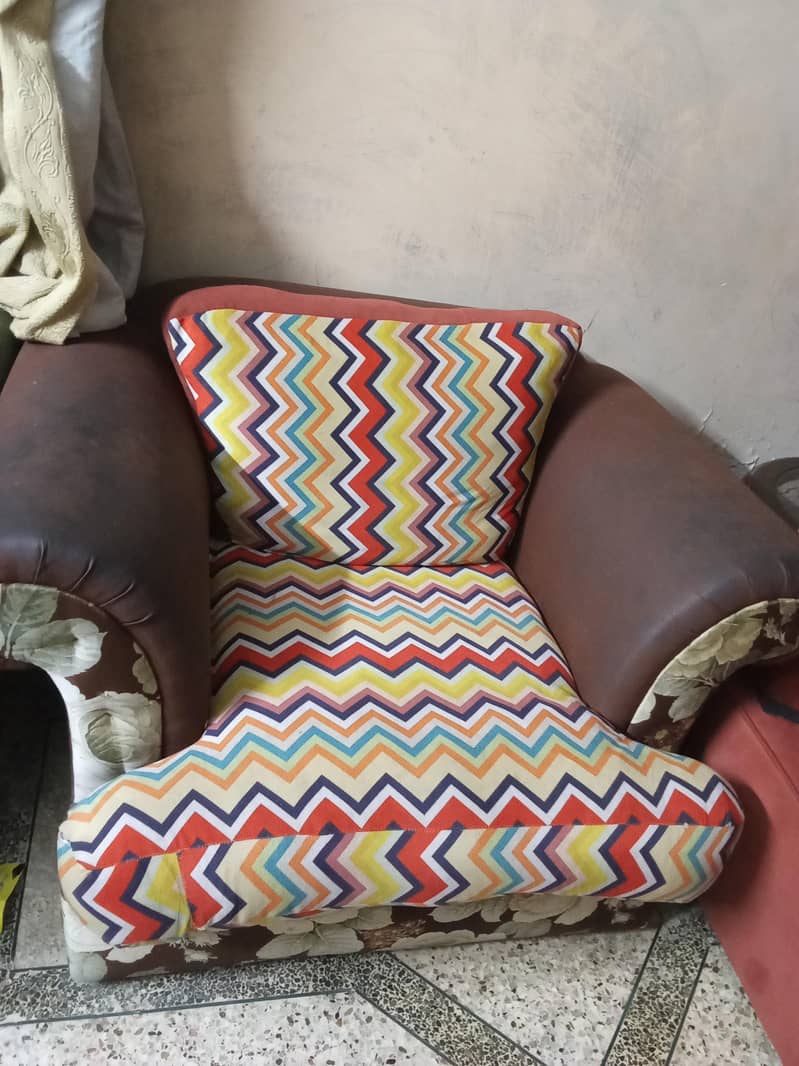 used sofa set. 0