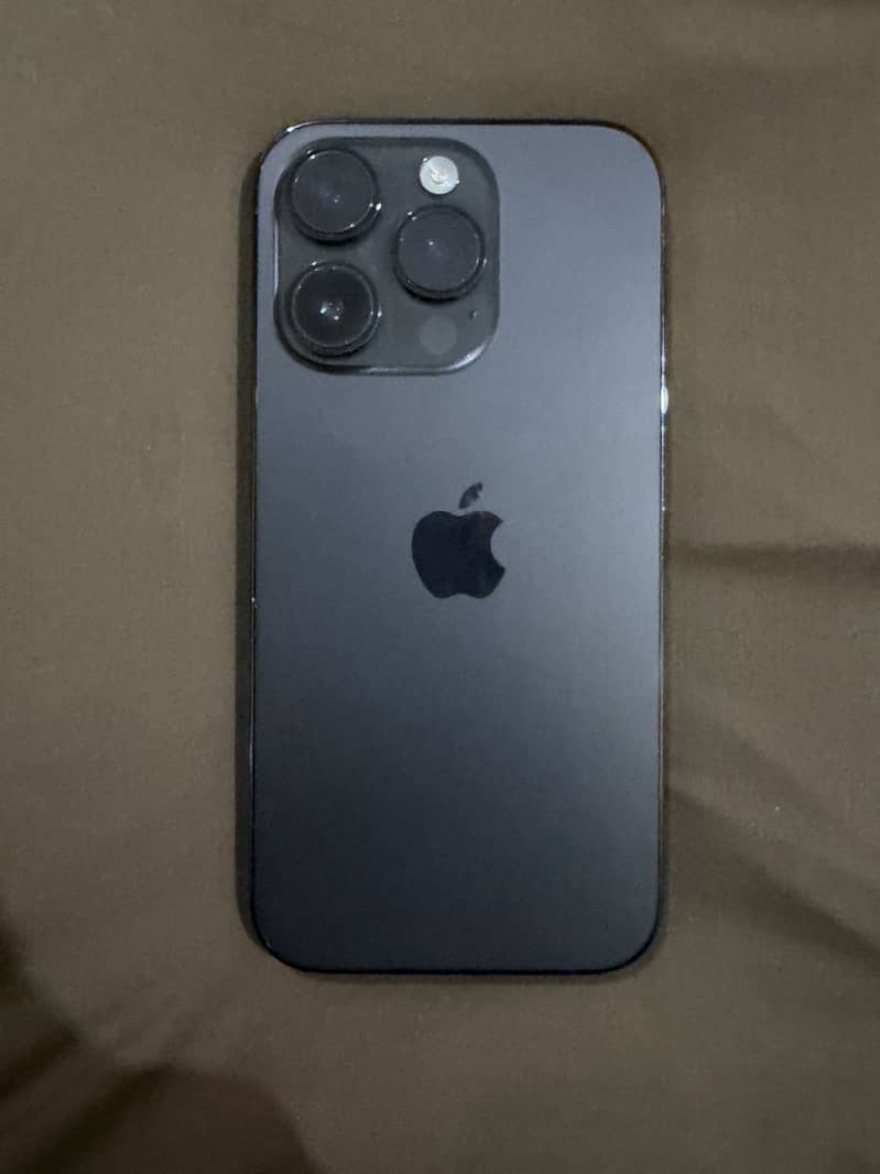 Apple iPhone 14 Pro 1