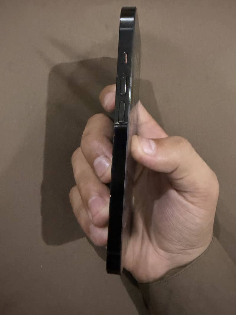 Apple iPhone 14 Pro 3