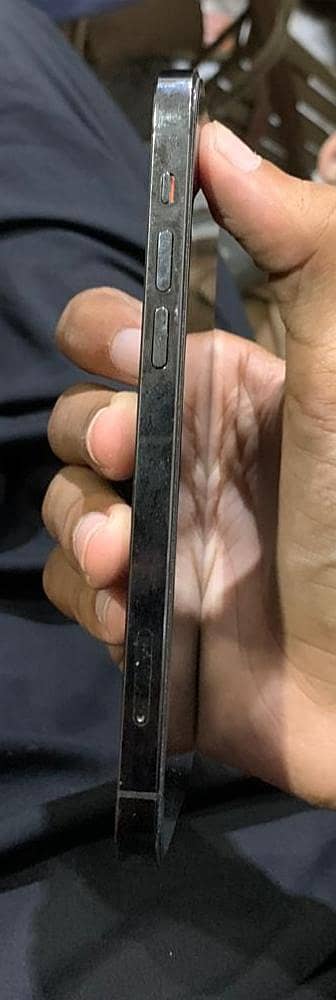 Apple iPhone 12 Pro 3