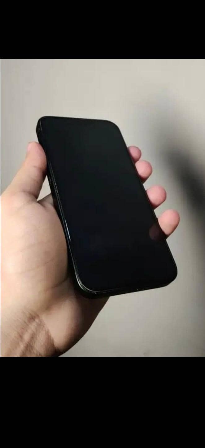 Apple iPhone 13 2