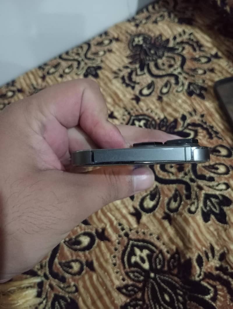 iPhone 13 pro 3