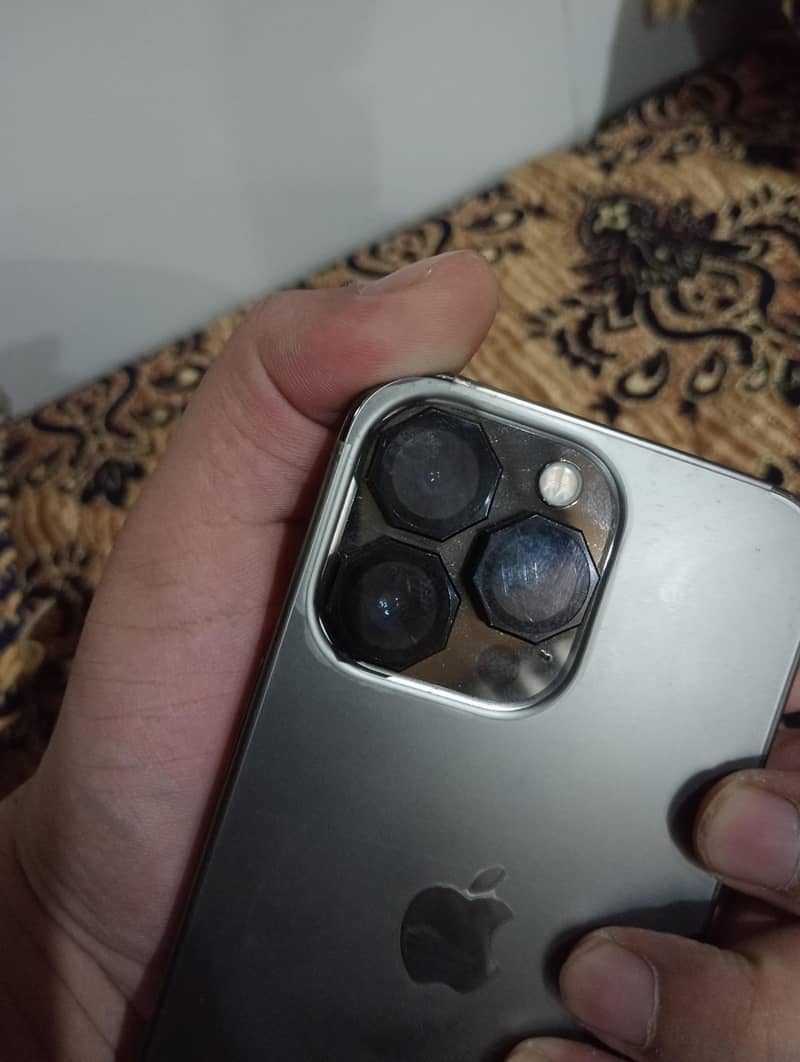 iPhone 13 pro 4