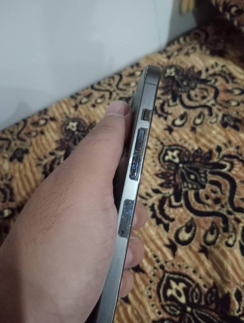 iPhone 13 pro 5