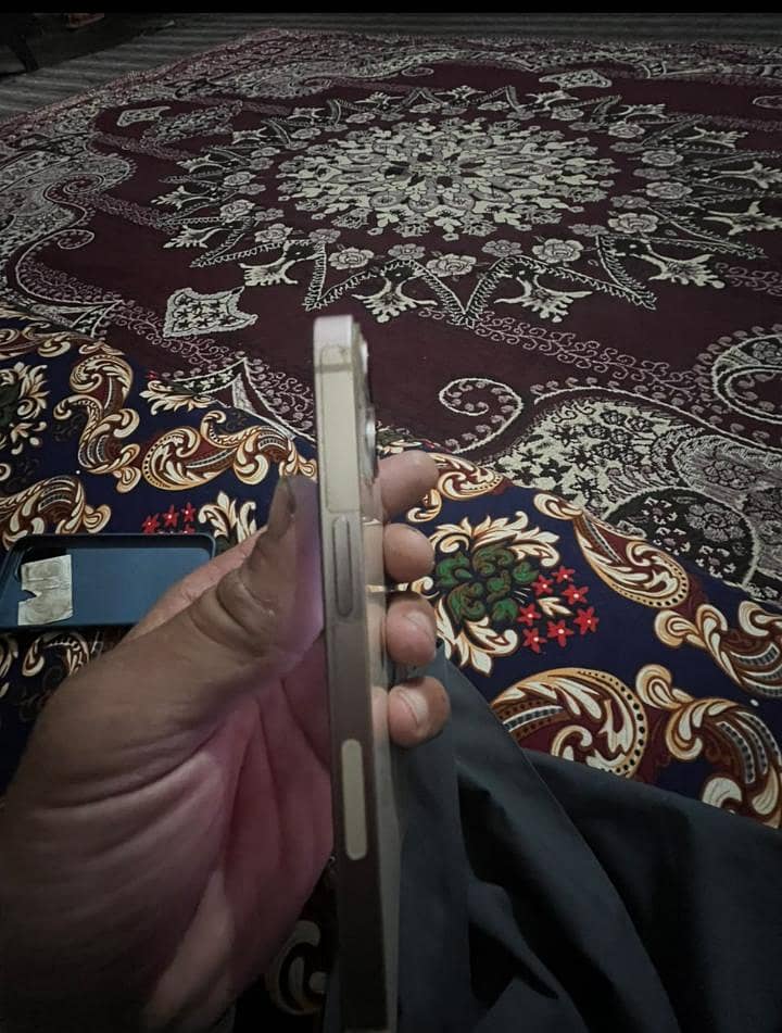 Apple iPhone 13 3