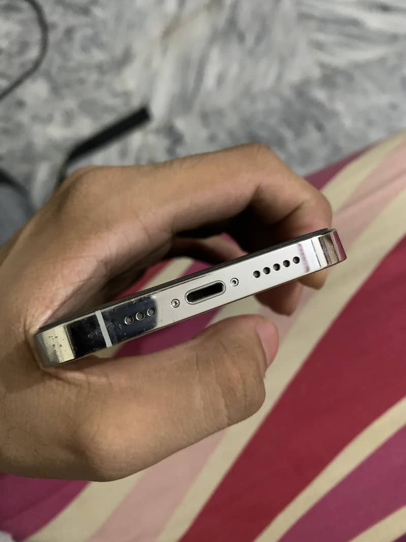 Apple iPhone 13 Pro 3