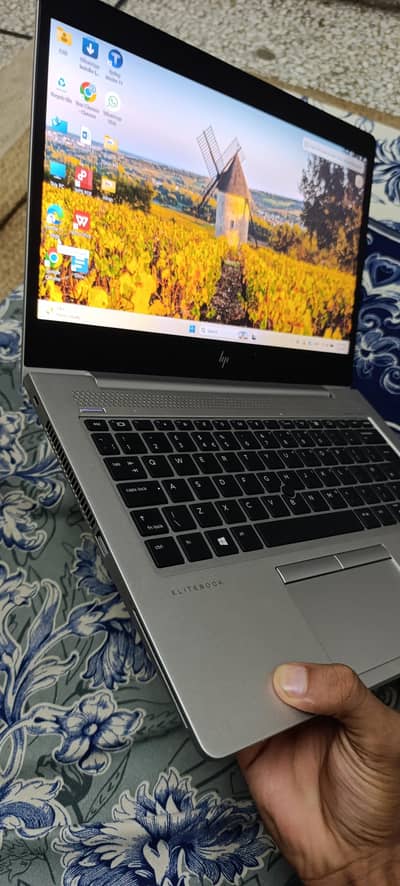 Elitebook Hp 8gen