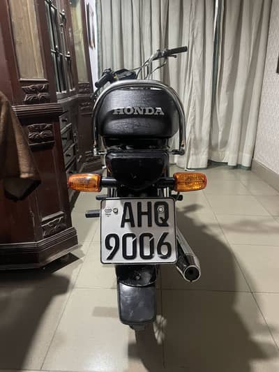 CD 70 - 21 model - 22 sticker