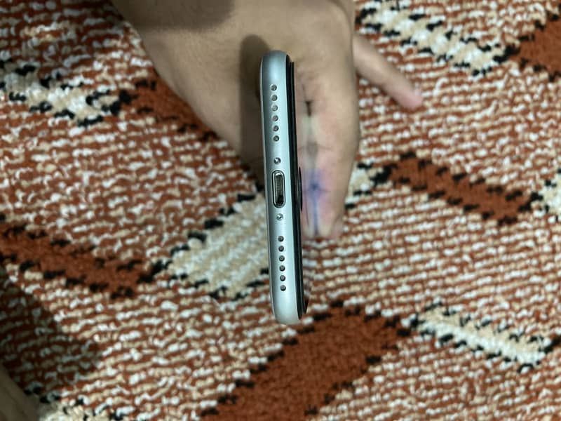 Apple iPhone SE 3