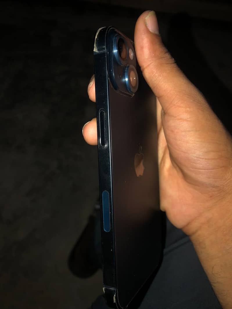 Apple iPhone 13 3