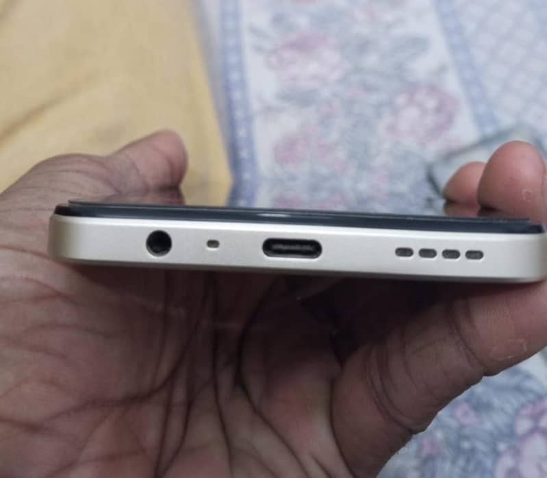 Realme Note 70 4