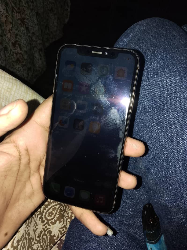 iphone xs 2