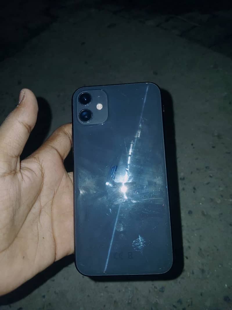 Apple iPhone 11 4