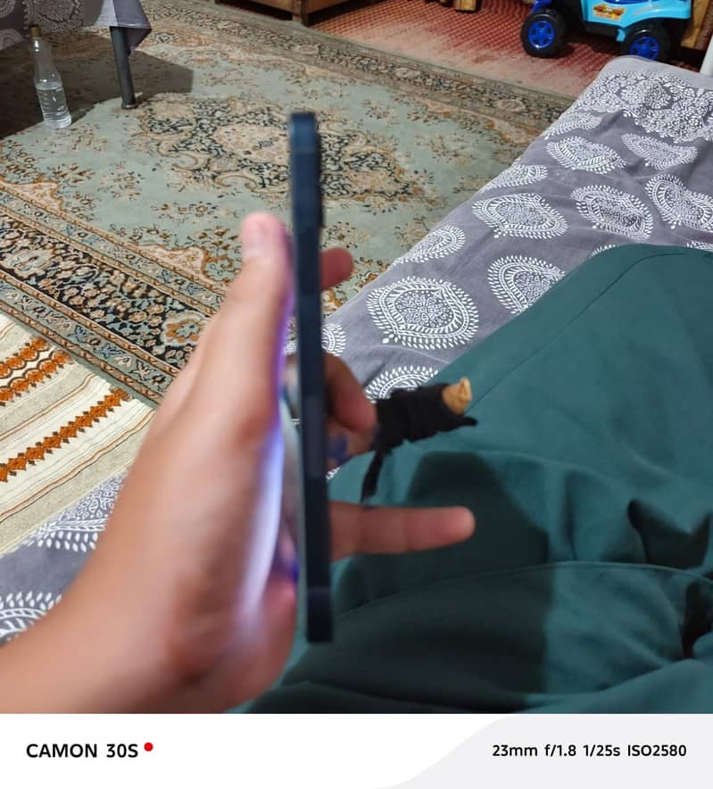 IPHONE 12 4