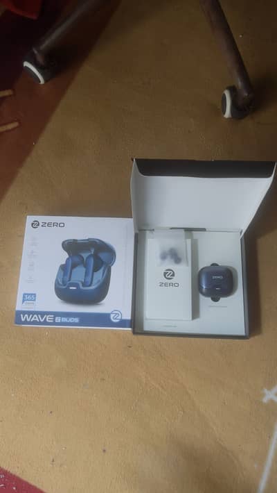 Zero Lifestyle Wave Earbuds – Black Pair + Original Blue Left Earbud