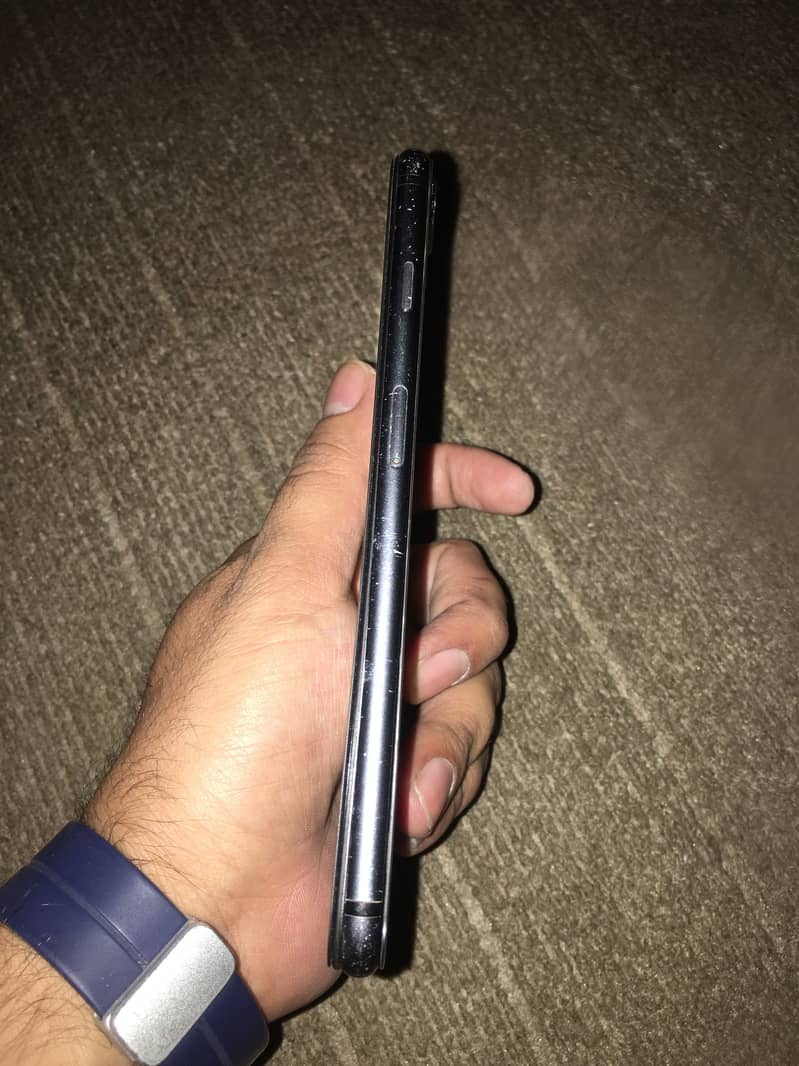 Apple iPhone 8 Plus 0