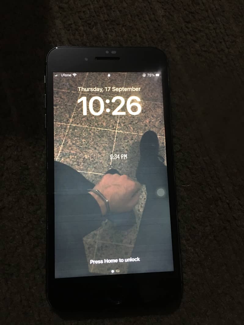 Apple iPhone 8 Plus 4